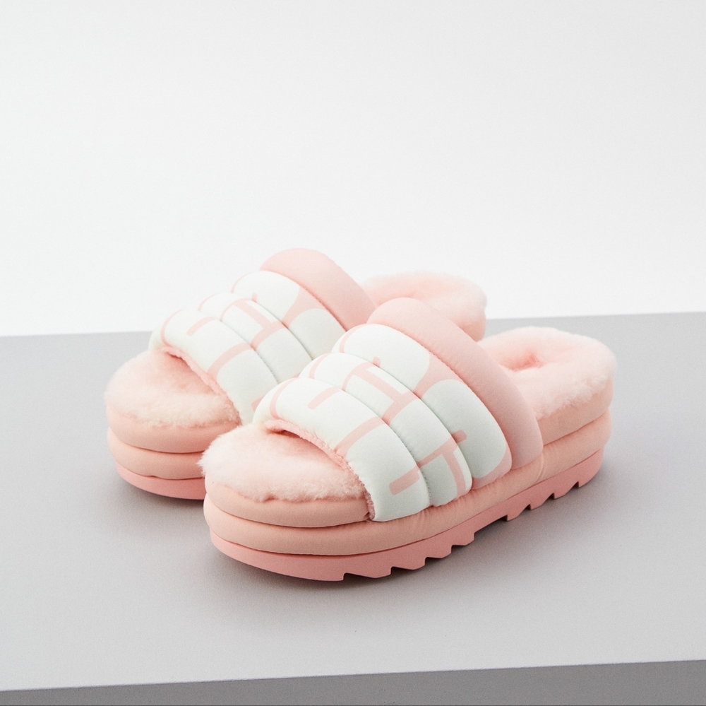 UGG Maxi Slide Logo Sandal Pink Scallop Platform